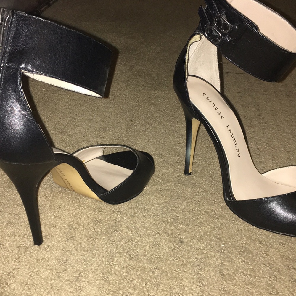 Sexy cuff high heels